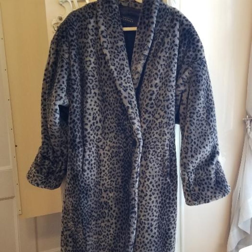 Vintage Express Faux Fur Grey and Black Leopard 3/4 Length Coat - Size L